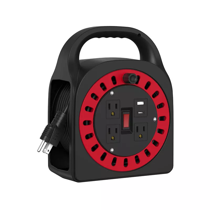 3 منافذ بكرة الحبل البلاستيكي USB 50 قدمًا